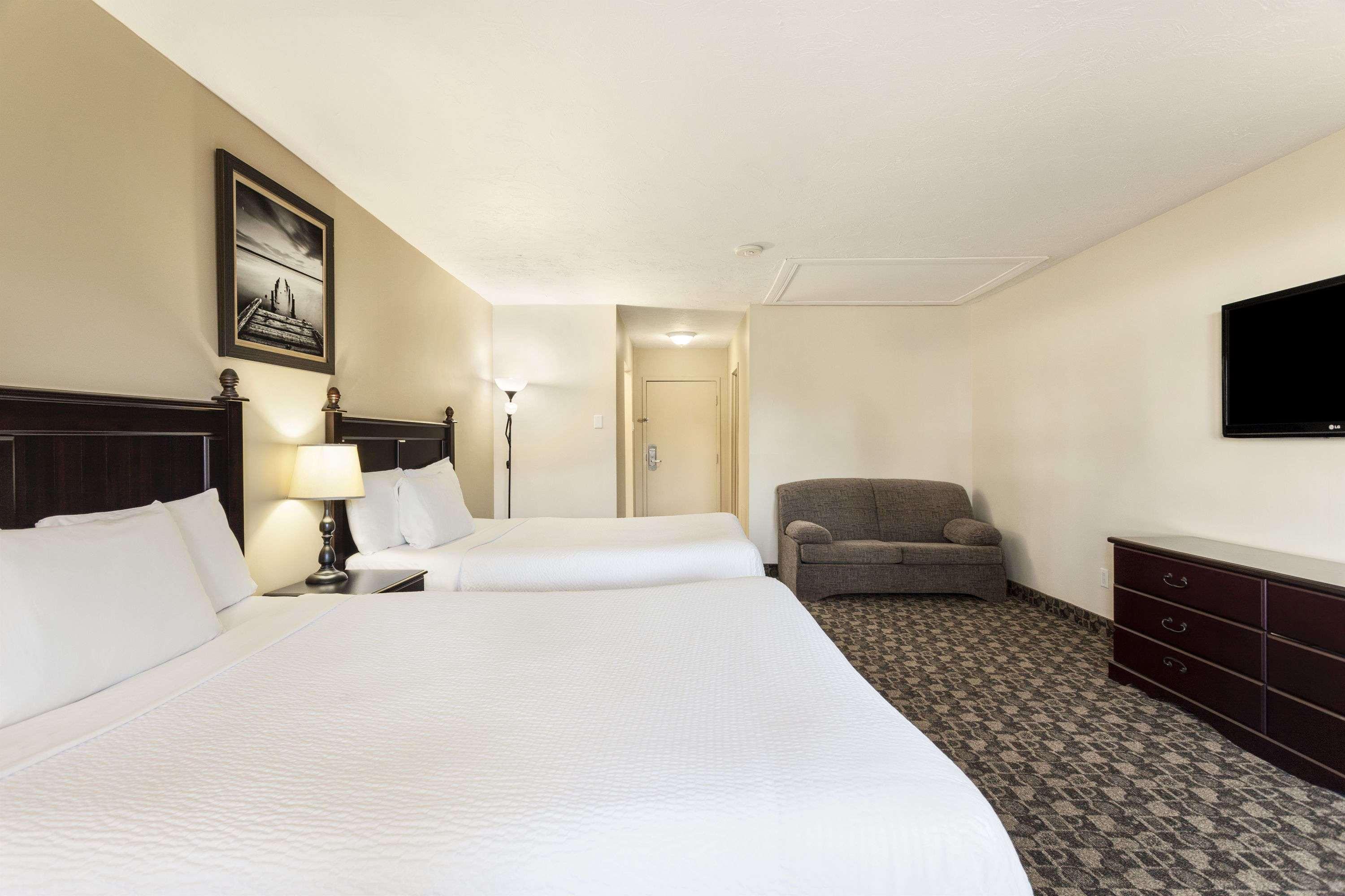 Days Inn By Wyndham Montreal East Luaran gambar