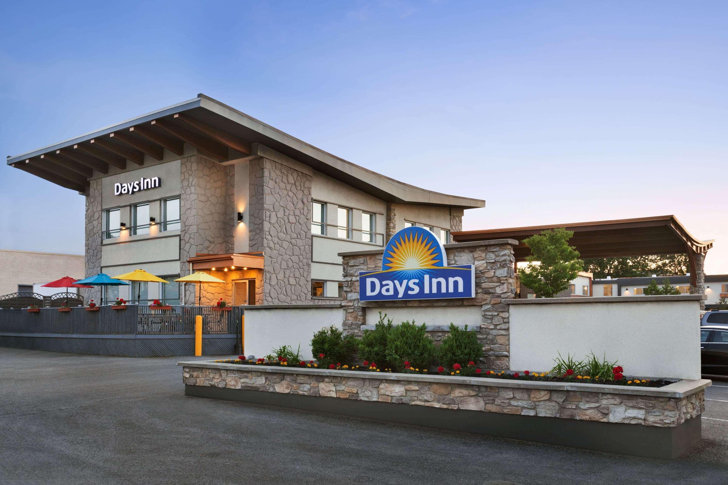 Days Inn By Wyndham Montreal East Luaran gambar