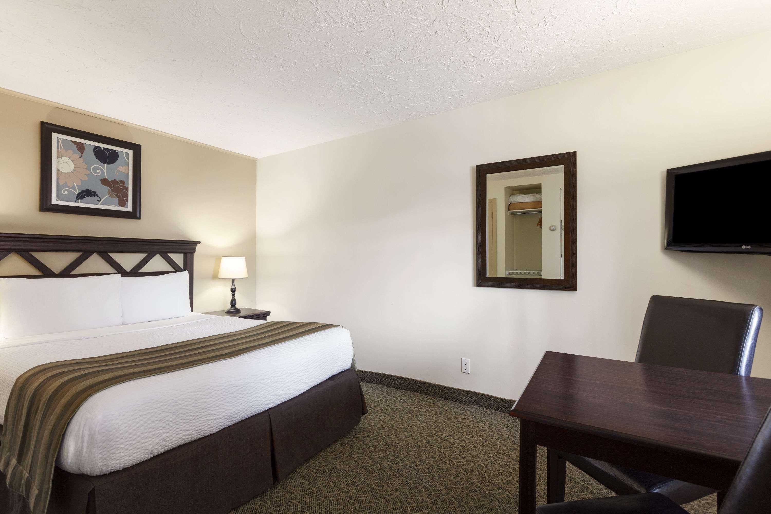 Days Inn By Wyndham Montreal East Luaran gambar